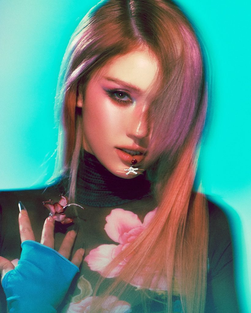 Jeon Somi New 2 819x1024