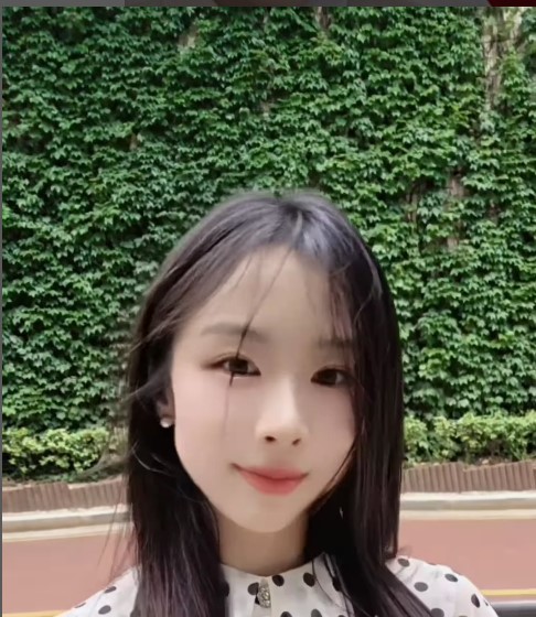 Call_Lee_From_Her_Instagram_2025